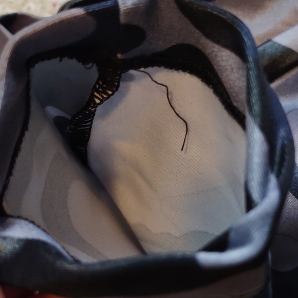 Koral Size Small Lustrous High Rise Legging Midnight Camo - Picture 14 of 15